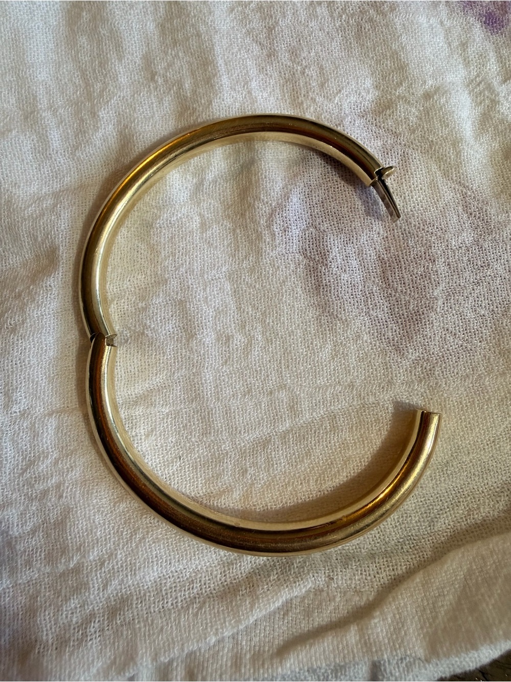 14k Hinged Bangle Bracelet - Picture 3 of 6